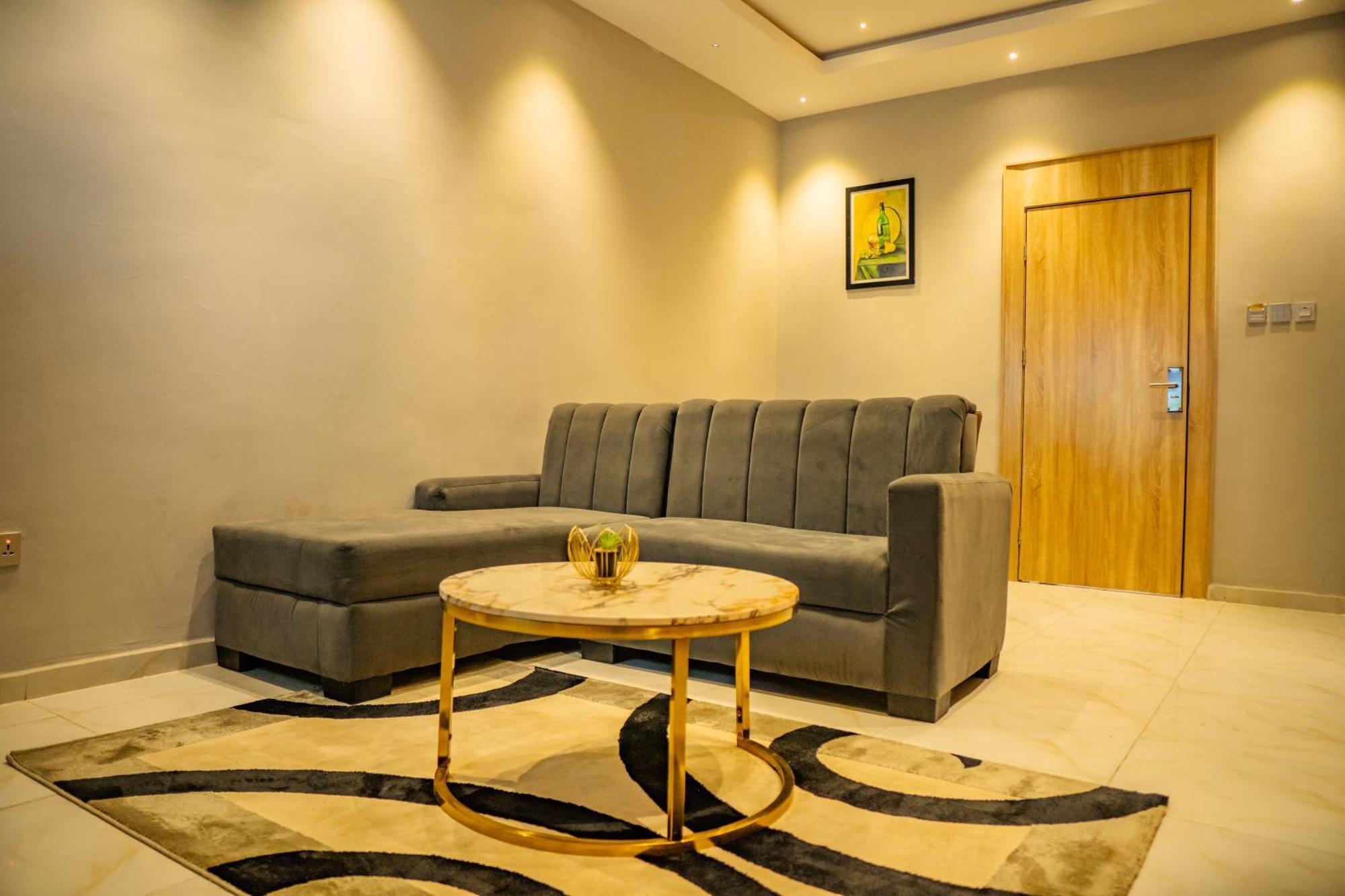 Ojaja Suites By Perennia Akure Exteriör bild